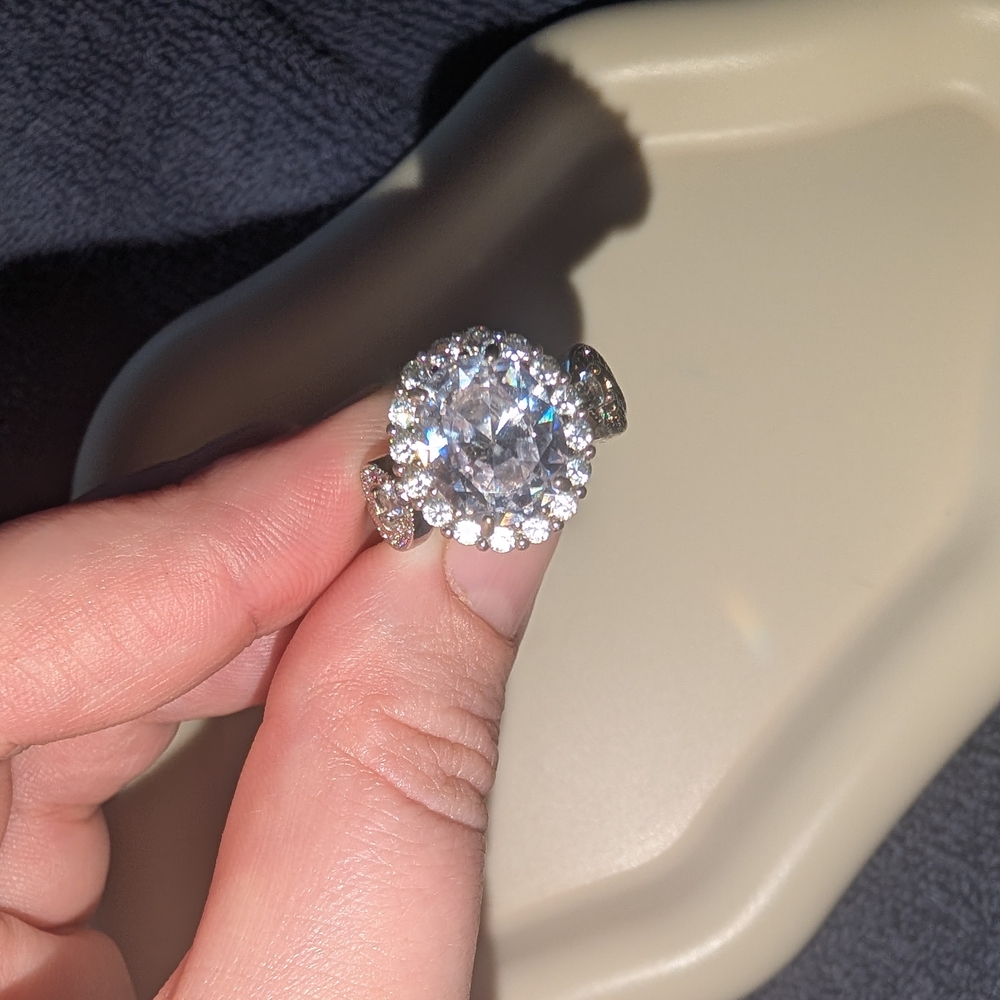 Dazzling Silver Women's Ring with Crystal Accents